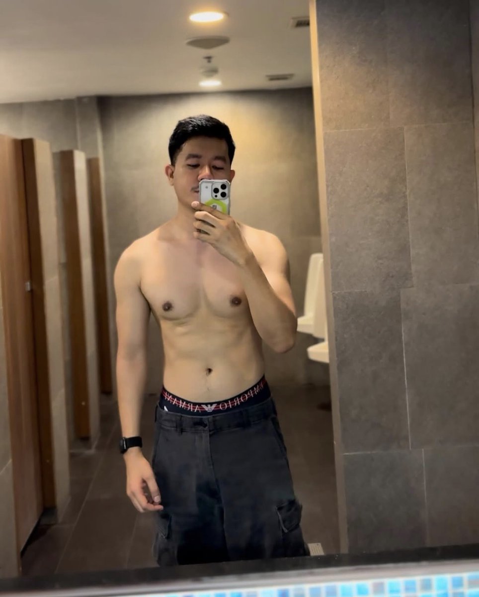 sweetLuje's tweet photo. ready yaa mas bro...
#pijatsurabaya #gaysurabaya #pijatpriasurabaya https://t.co/qdHKk2XZ56
