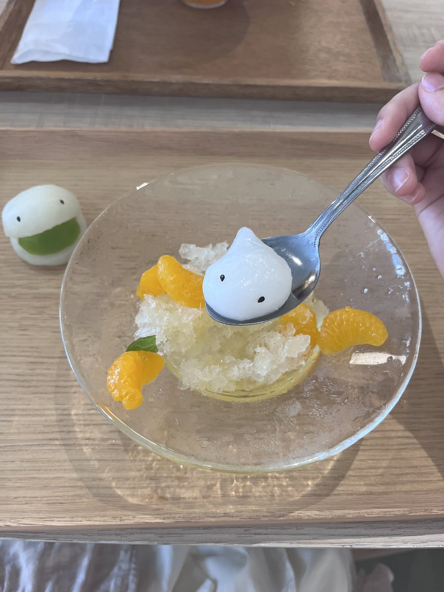 _c_oq's tweet photo. 日暮里で偶然出会ったかわいいかき氷🍧 https://t.co/pXkXozLwaC