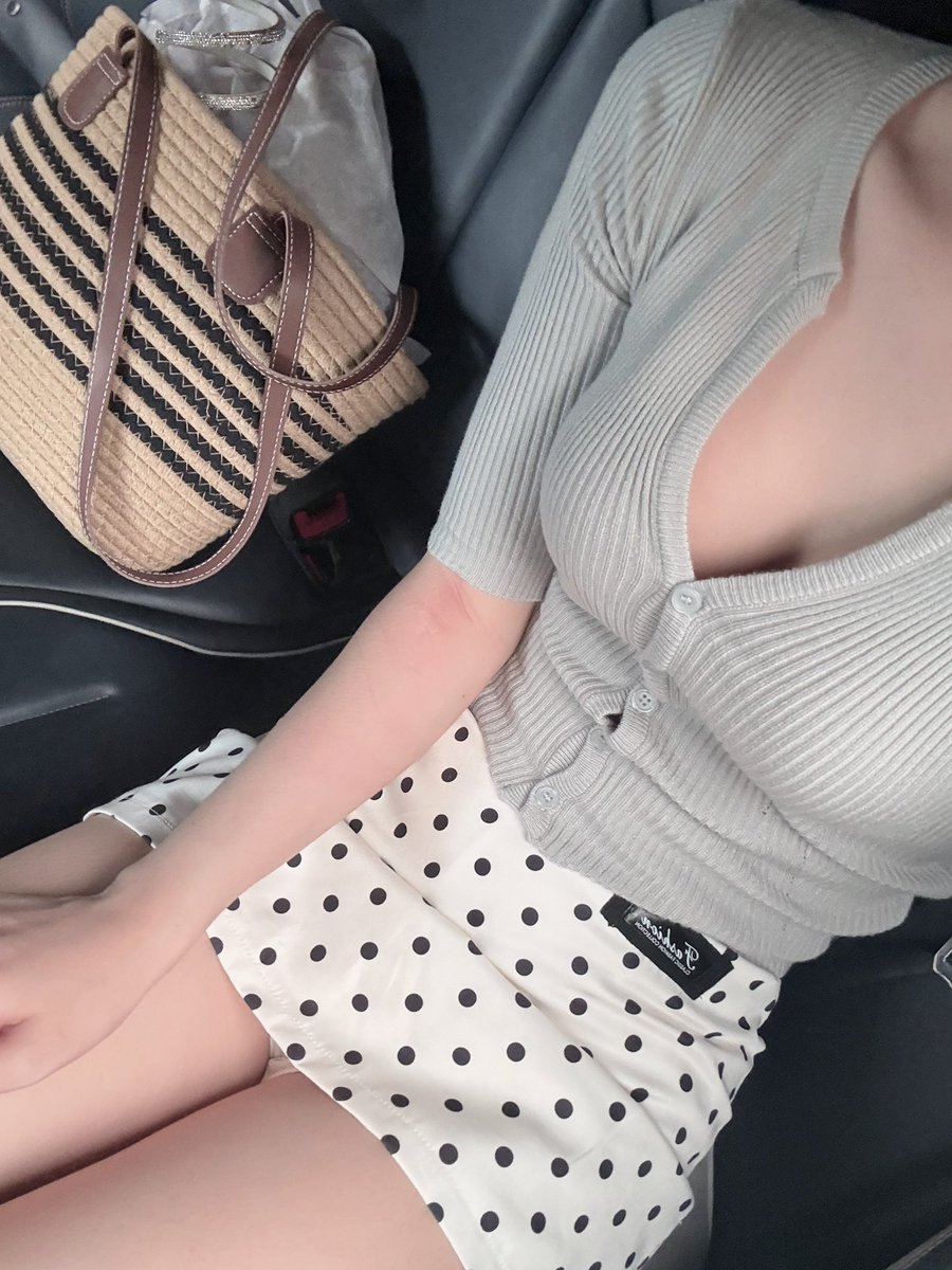 Kktxw1a's tweet photo. 等我找个合适的弟弟 https://t.co/QYLjZJpceC