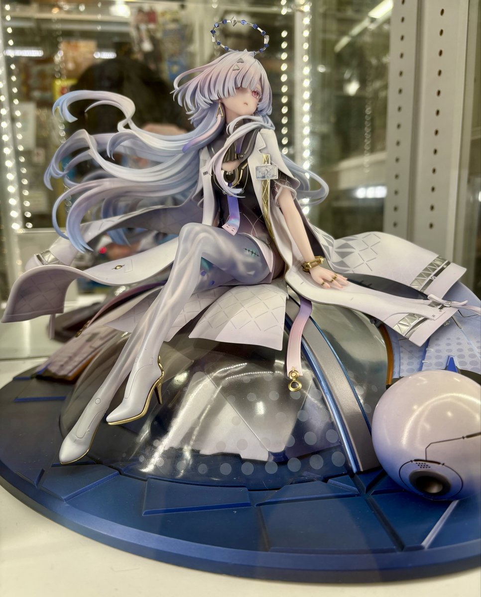 MeLow_23q's tweet photo. モニモニのフィギュアのクオリティが高すぎる！

#モーニエ
#鳴潮 https://t.co/F6GoklZ2Fo