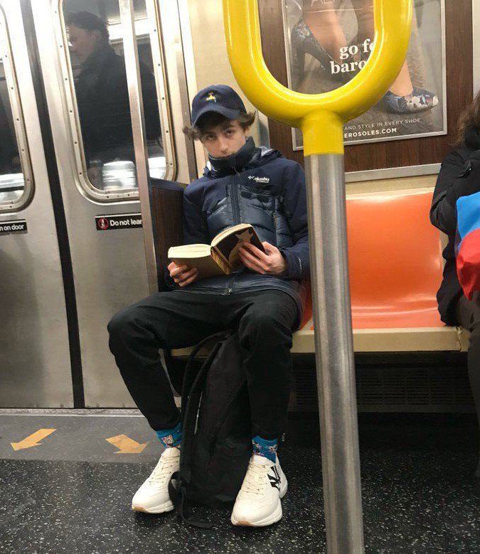 indiehamlet's tweet photo. category is timmy with the dune books https://t.co/56LhNgbRy2