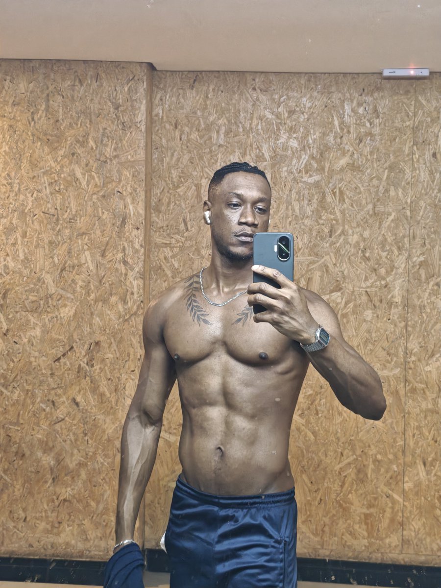 matteuxr's tweet photo. ectomorfo sofre, viu https://t.co/376oYtAfRg