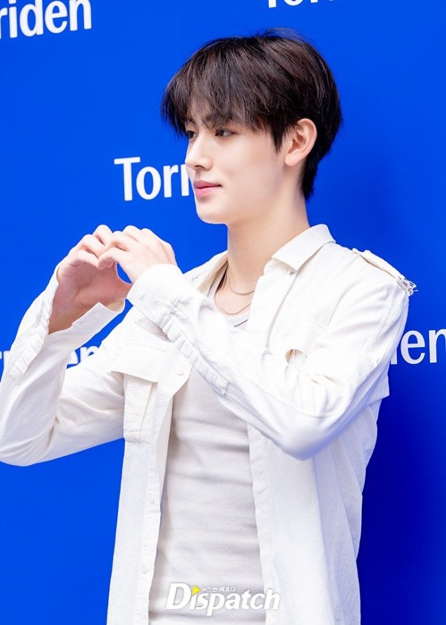 zhaoyufancokr's tweet photo. #SEONGHYEON at today’s Torriden event! https://t.co/Upg1j8t6uK