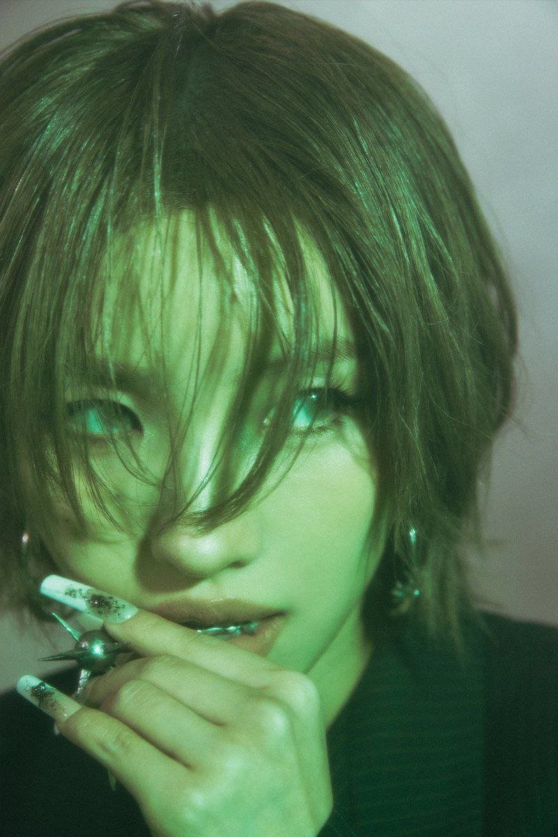 idlecharts's tweet photo. SOYEON will make her solo comeback in early September with her first full-album. https://t.co/EpikpkALyf