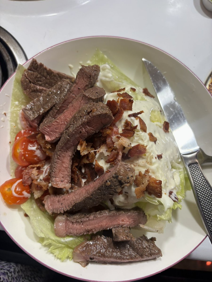 itssourtf's tweet photo. #dindin 🍽️ https://t.co/cNMa9ZAigx