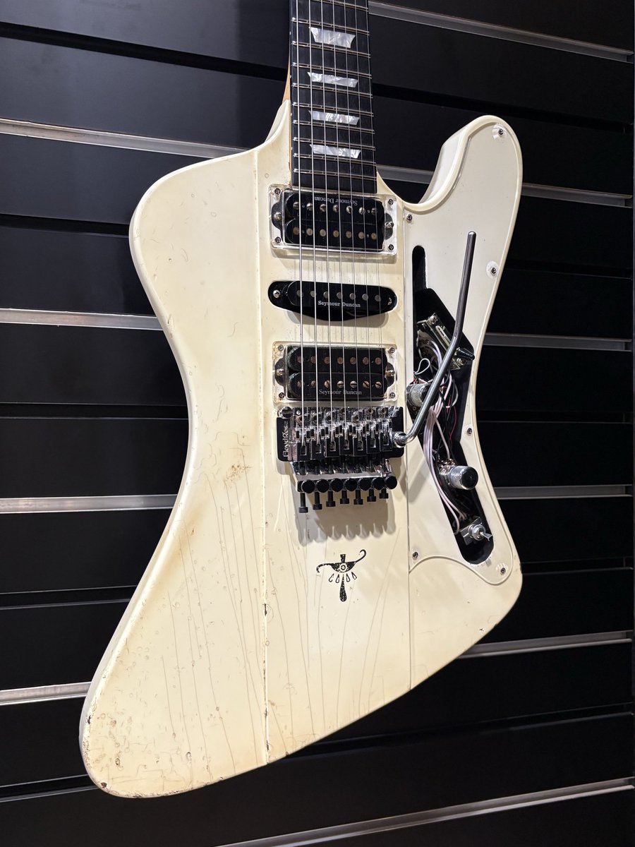 espguitars_ar's tweet photo. ESP LC-H7
HIRO /La'cryma Christi 

La'cryma Christi 
"LIVE ARCHIVE POPUP"
Night Flight ～final call &amp; Last Finale～

2026/8/10(月)〜8/20(木)11:00～19:00
ESP MUSEUM [渋谷]  

https://t.co/nO9MMJpLVH

#ラクリマクリスティー
#ラクリマ
#ラクリマPOPUP📷 https://t.co/gwHrdsEYxF