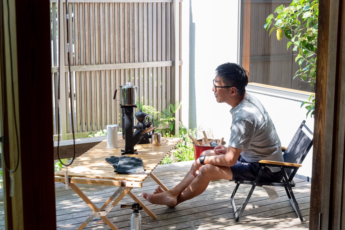 naito_kougyou's tweet photo. 夏の休日は、外で一杯

ベランダや庭で、ゆっくりコーヒーを淹れる。
火を眺めながら過ごす時間も、キャンプの楽しみです。
小さな炎を楽しむロケットストーブ
「てんぐの小太鼓」

夏休みのアウトドア時間に、いかがですか？
https://t.co/I43Enl0yjA

#てんぐの小太鼓 #ロケットストーブ #キャンプ https://t.co/L9AB0uLVIZ