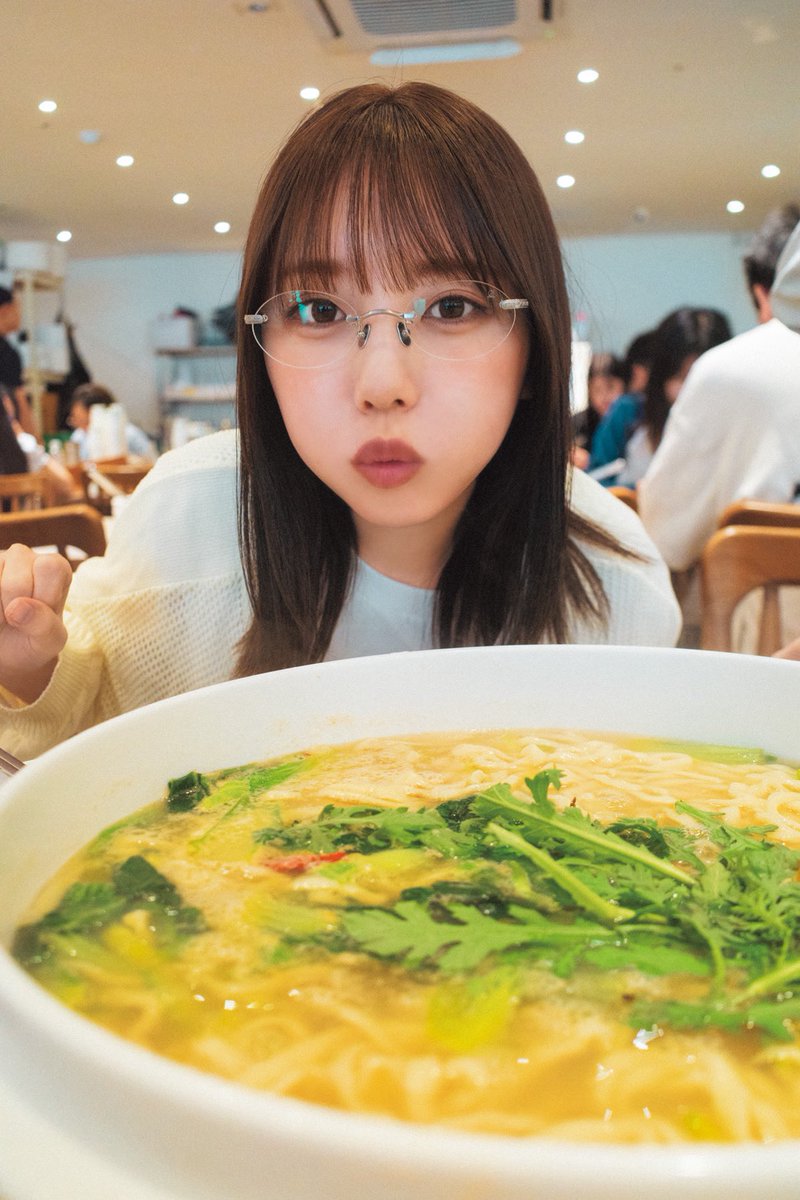 yoda_staff's tweet photo. 🍜🤓💓

#週刊少年マガジン
#与田祐希
#よだちゃん https://t.co/atLpUJZ4oP