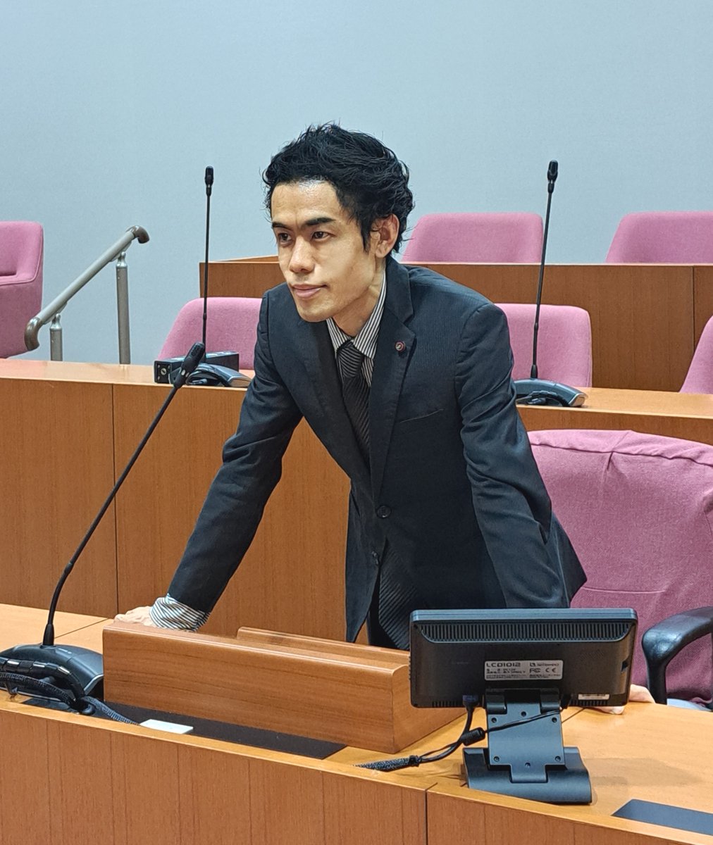 hagi_k1's tweet photo. なぜ外国人を生活保護で養わなければならないのか。
要は「かわいそうだから」とか「これまで支給してきたから」ってことなんだろうけど、そんな感情論と惰性でいつまで続けるのか。
物価高と重税でみんな苦しんでいて、そんな余裕ないんだよ。
外国人の生活保護はもう終わりにしよう。 https://t.co/sAibxAr2hH
