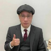 X_Intelectual's tweet photo. @sigaonegro Com todo respeito, mas esse rapaz elegante de camisa rosa parece muito o Tom de Moletom: https://t.co/S9x61BF3k0
