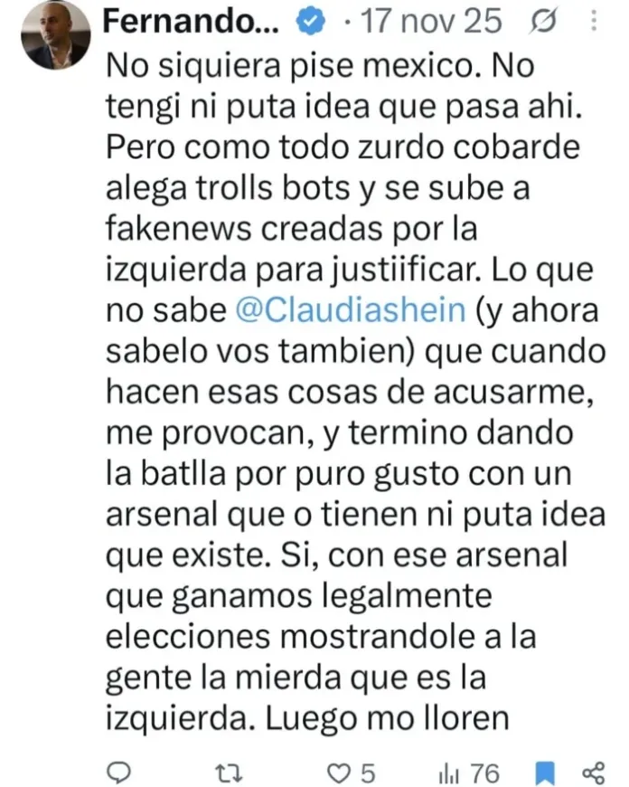 SinEmbargoMX's tweet photo. 2/8 Cerimedo amenazó tras ser mencionado en una mañanera en 2025 por campañas de desinformación. Luego, su socio Javier Negre publicó una foto juntos presumiendo el impacto de su medio en triunfos de derecha en América Latina y enviando un saludo a Sheinbaum para la Mañanera https://t.co/PvXsTIiWTe