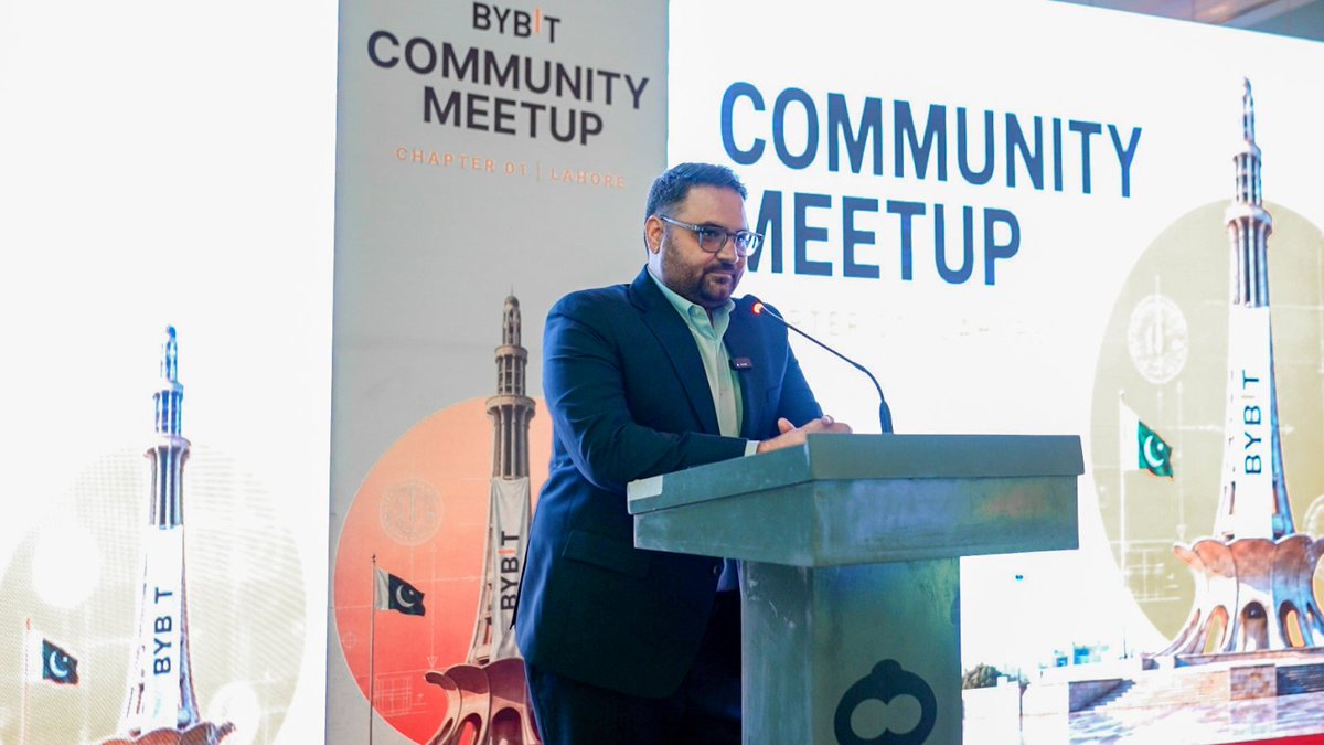 Bybit_Official's tweet photo. A great milestone for Bybit Pakistan π΅π° @BybitSouthasia
Chapter 01 of our Community Meetup in Lahore, bringing together traders, KOLs, and partners for an evening of networking and learning.
This is just the beginning π
#Bybit #BybitPakistan #CommunityMeetup https://t.co/MnCVsIfZBG