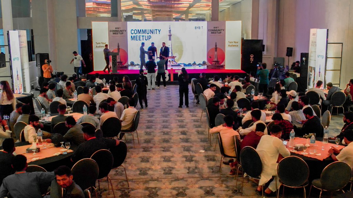 Bybit_Official's tweet photo. A great milestone for Bybit Pakistan π΅π° @BybitSouthasia
Chapter 01 of our Community Meetup in Lahore, bringing together traders, KOLs, and partners for an evening of networking and learning.
This is just the beginning π
#Bybit #BybitPakistan #CommunityMeetup https://t.co/MnCVsIfZBG