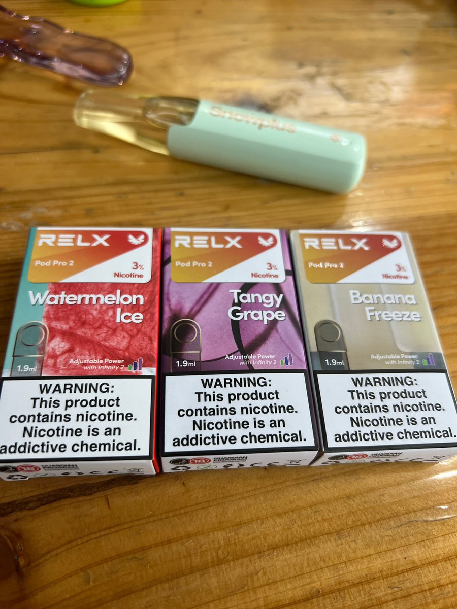 sukryfnd's tweet photo. #RELXPodPro2｜悦刻海外版单颗装正品，

大容量1.9ml油仓，百3百5尼古丁配比
✅适配Pro系列主机，支持功率自适应调节
✅丰富鲜果茶饮风味，口感还原度高
✅数十款人气口味矩阵，冰感、果香、奶茶多元选择
@tylersstudio 
更多产品请点击主页添加咨询购买❤️ https://t.co/GZk86db6PN