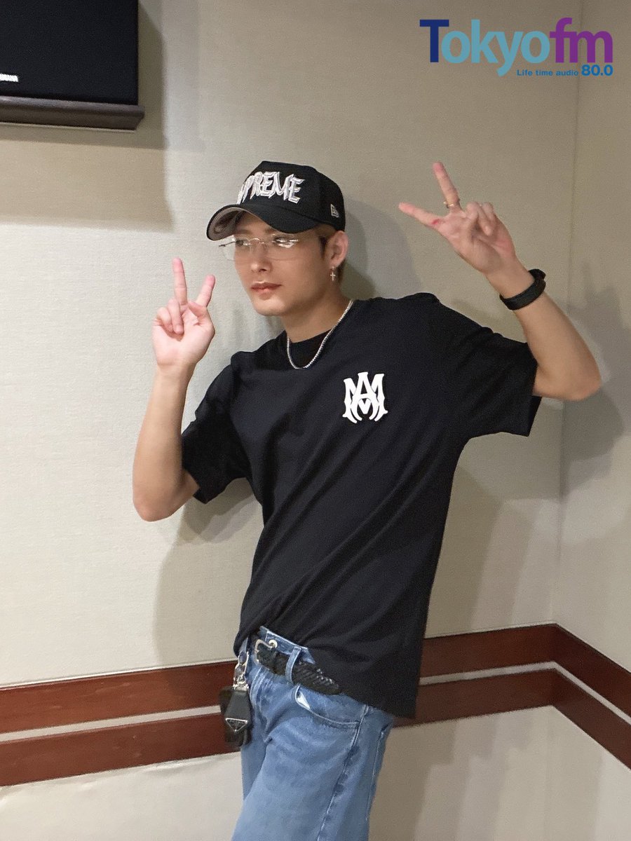 PodcastsMs_jp's tweet photo. #BLACKIRIS のビースラッシュラジオ
(@BLACKIRIS_info)
#ビースラ

【全力応援プラン】限定動画公開！
https://t.co/dQgiELaN0V

フォトも更新！今週は風道千‼️
https://t.co/ug5dAmhlhH

@BLACKIRIS_SEN　
@BLACKIRIS_YUKI
@BLACKIRIS_GO https://t.co/TDV1fzCiFm