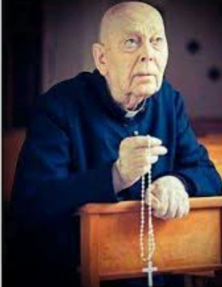 JustAdaugoijele's tweet photo. What Happen when you pray the Rosary? 

When you pray, Holy Mary, Mother of God, pray for us sinners now….., the Blessed Mother comes instantly to your side to pray with you. And she does not come alone. She brings Angels with her. And not just one or two for she is the Queen of Angels, so choirs of angels come with her. And, she and Jesus are joined at the heart and can not be separated, so she brings Jesus with her. And Jesus can not be separated from the Trinity, so He brings the Father and the Holy Spirit with Him. And where the Holy Trinity is all of creation is and you are surrounded by such beauty and light as you cannot imagine in this life. Your Mother comes as Our Lady of Grace with her hands out-stretched. Rays of light emit from her hands piercing your body, healing you and filling you with graces. This is your inheritance which was poured out from the heart of Jesus on the Cross, when the centurion pierced His Heart with the spear, into the only pure vessel ready to receive such graces at that time,Your Mother. Now, as you pray the Rosary, or even just recite one Hail Mary, you receive your portion of these graces.”He also said at this time, “Anyone who goes to Mary and prays the Rosary can not be touched by Satan.”
 Is it any wonder that anyone who prays the Rosary from the heart is so blessed and protected and powerful in their prayers for others?”

-Father Gabriel Amorth, Chief Exorcist of the Vatican