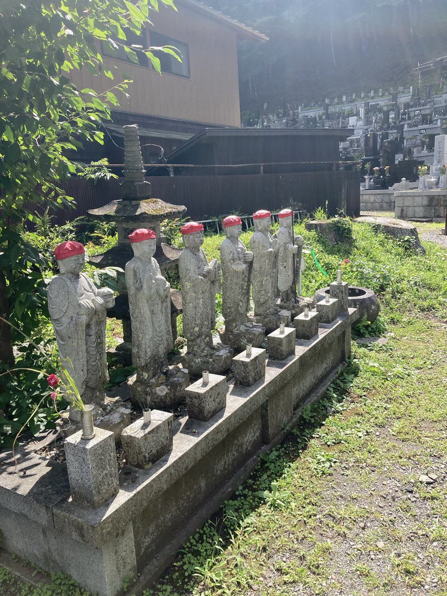 tukuyomi1207's tweet photo. #これを見た人は無言で去年の８月の画像を貼る https://t.co/D2KC8IgQi6
