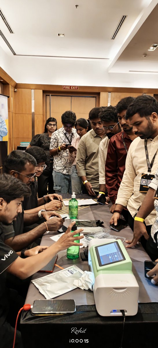 swagger_rohit's tweet photo. Bringing the iQOO service experience directly to our Questers at the #iQOOZ11 Sneak Peek! https://t.co/7OW2xCzcPo