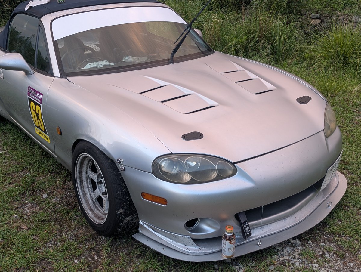 bluespeed_NB's tweet photo. Xではお久しぶりです！
無事車検も合格して次シーズンに向けて車作り順調に進んでます！
9月あ��りからサーキット練習再開！
夢のテンロクでモタラン45秒台絶対入れるぞ〜 https://t.co/62phtL1b56