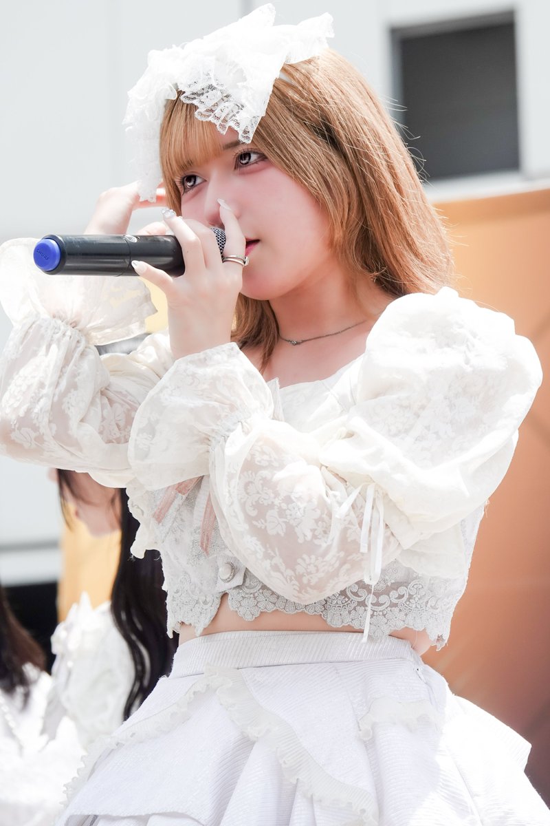 jkmaty's tweet photo. 2026.8.15 姫路駅北にぎわい交流広場🌳
HIMEJI SOUND BOX Day☀️
#KRD8 #朝日のあ(@wte_noa)🧡
でっかいヘッドドレスがめちゃくちゃ似合ってました🥰
#ももな参上
#HSB https://t.co/9iFDsPF3XC