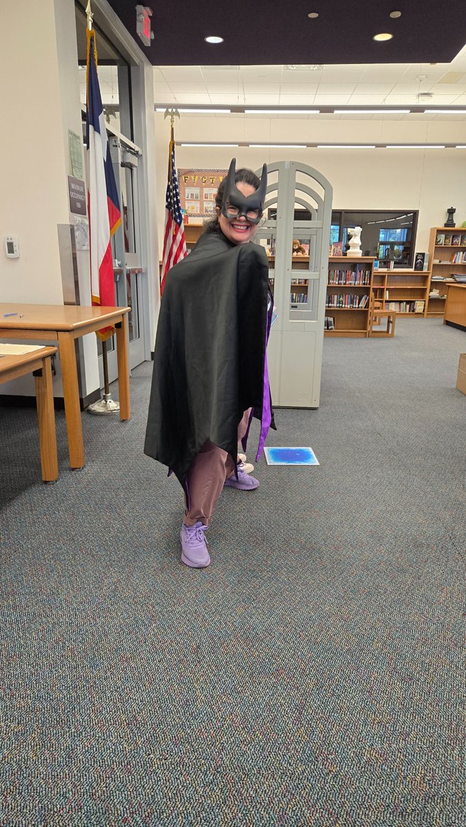 TheTigerLibrary's tweet photo. Today we discussed what a library is and what a librarian does. We also read about a few famous librarians... I had to dress up for the occasion, of course! 🦸‍♀️📚 @DISD_Libraries https://t.co/vMtJavyjjN