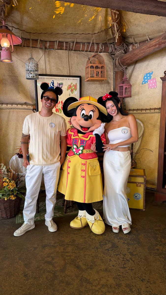 takaki_takehana's tweet photo. 久々日本に来てディズニー。毎回全て裏口で待ち時間ないから超助かる🤪 https://t.co/erq0NPpDk6
