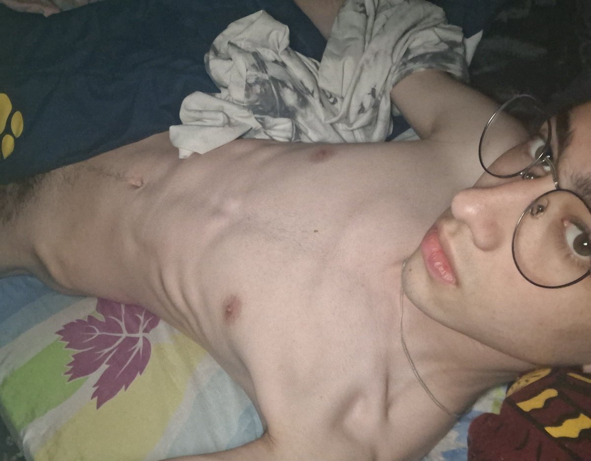 xjacobk's tweet photo. Ya va siendo como hora de dormir o qué?, dormimos? #gay #letssleep https://t.co/oNUTJBCgJD