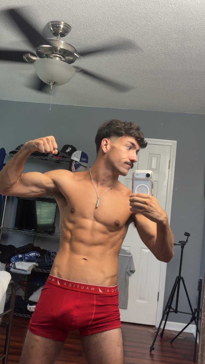 matteofit3's tweet photo. 😛just finished my run, 

What do you think I smell like 👃👀 

#lgbt #fyp #gay #mlm #abs #fypシ゚viral #bi #of #curious #trending #fit #bulge https://t.co/ieiGN7lPzy