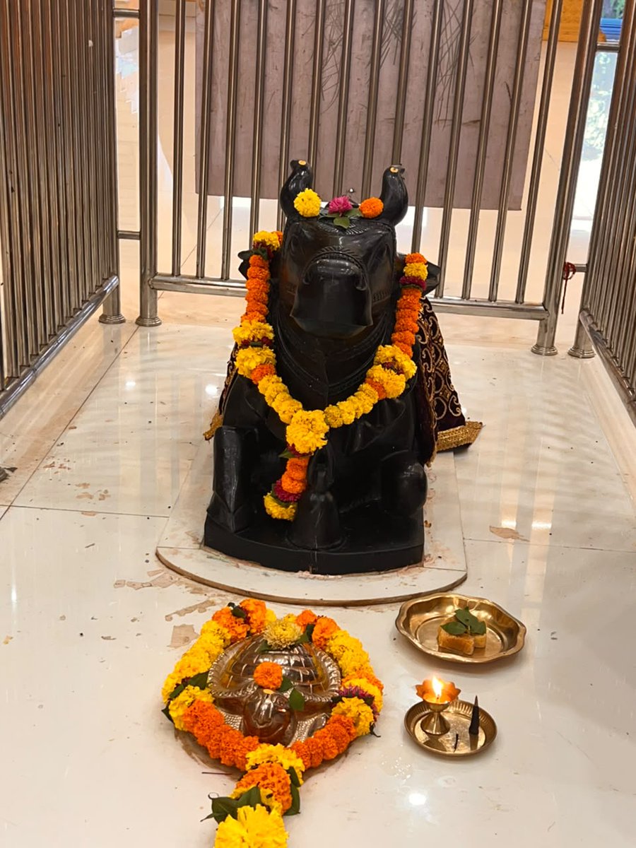 bageshwardham's tweet photo. श्री बागेश्वर बाला जी सरकार के दिव्य दर्शन…
श्री बागेश्वर बालाजी सनातन मठ मुंबई (महाराष्ट्र)
19-08-2026 (बुधवार)
#bageshwardhamsarkar
#mumbai
#divyadarshan
#maharashtra
#balaji https://t.co/mXuCbbdDnZ