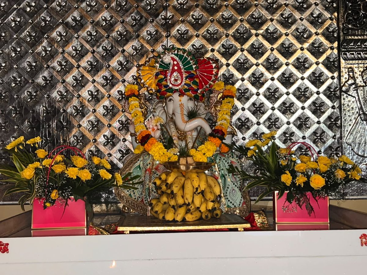 bageshwardham's tweet photo. श्री बागेश्वर बाला जी सरकार के दिव्य दर्शन…
श्री बागेश्वर बालाजी सनातन मठ मुंबई (महाराष्ट्र)
19-08-2026 (बुधवार)
#bageshwardhamsarkar
#mumbai
#divyadarshan
#maharashtra
#balaji https://t.co/mXuCbbdDnZ