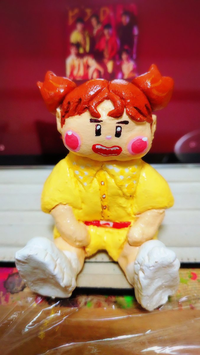 gocco_s's tweet photo. 8/19、こんにちは☀来月のイベントに向けてのフィギュア作り！かなり脱線して、推しのZiDol ピエロ衣装の中谷さんを作ってしまいました。ニスも乾いて完成したのですが、もう少し丁寧につくれば良かったとちょっと後悔🥲顔はビーダ●ンを参考にしてます(笑)
他の子達が全く進んでいません😇

#日記 https://t.co/gatwIXavGx
