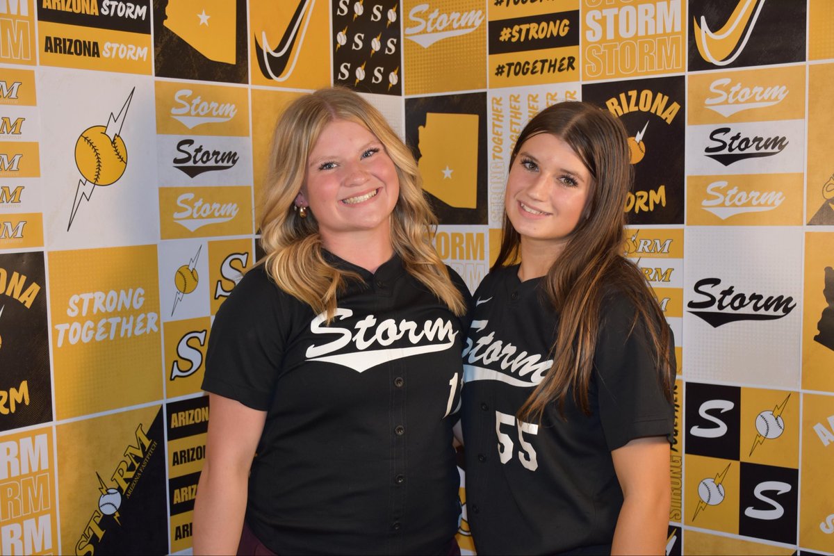 emilaugen_2028's tweet photo. I am so excited and grateful to start a new season with AZ Storm Skaggs!! Being welcomed by an amazing group of girls and their families on Sunday was so special. Thank you for the best surprise, @allieskaggs9 and @jluz_23! I’m ready to get to work! #wetrainforthis #uncommitted2028 #softballprospect #shortstop #utility #mediaday @AZStormFastptch @D1Softball @TopPreps @TOP_D1RECRUITS @SBRRetweets @gatorjack72 @AZinthecircle @TheProspectRadr