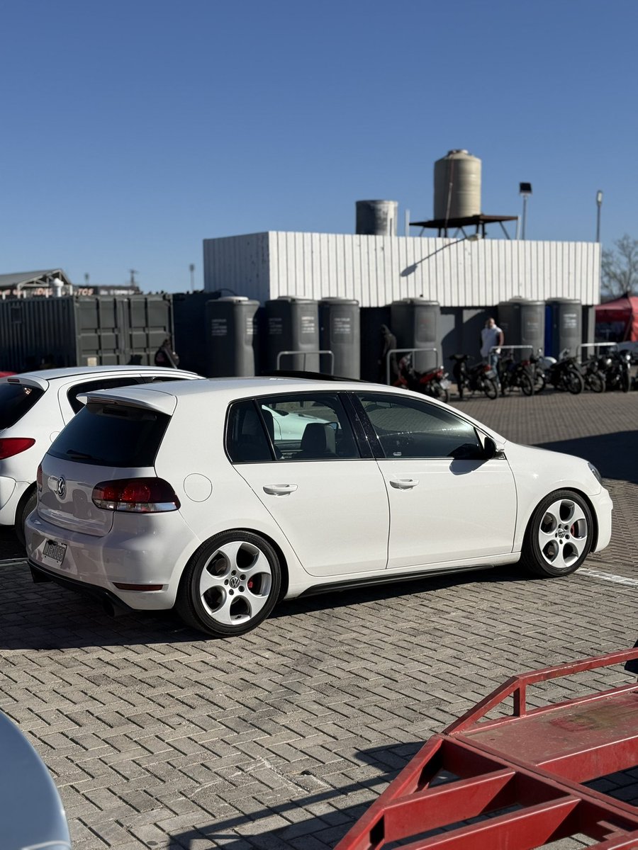 fierros_al_piso's tweet photo. GTI https://t.co/9f5rLHFv1C