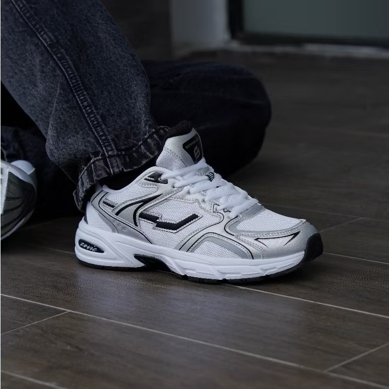 lmwarriorr_'s tweet photo. SIDSNEAKS - Sepatu Sneakers Zovic - Platinum Black

📍https://t.co/RP22WTyVev https://t.co/00DyhwOcWx