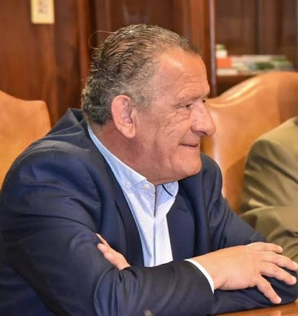 victor_81405's tweet photo. INDIGNADOS dónde están !! 
TUMBÓ 10 millones de dólares: Caram ex intendente de Artigas, el herrerista CONDENADO por la justicia por CORRUPCIÓN, ahora pasó X $$ a ser el hombre de confianza del actual intendente.
Así es el partido que quiere volver a manejar los dineros públicos. https://t.co/5h2ZZeTuRK