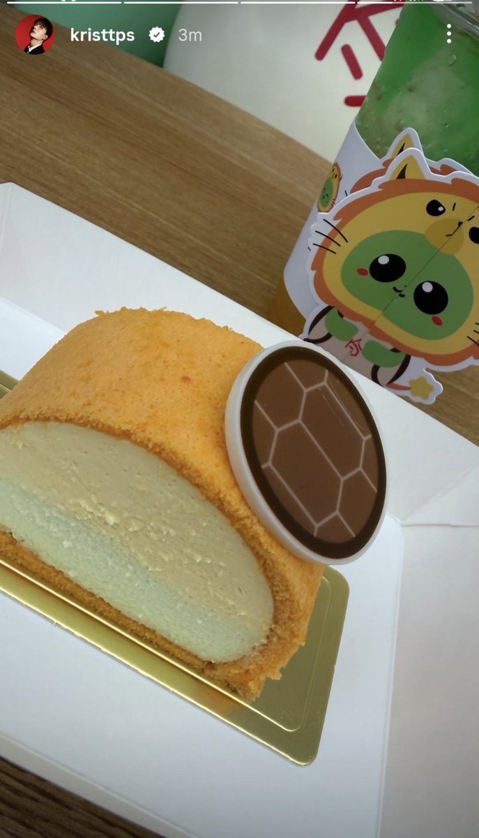 Farah_91Babyz's tweet photo. Kingman 🐢 #GEMMHOUSE https://t.co/Nbzj4xoauC
