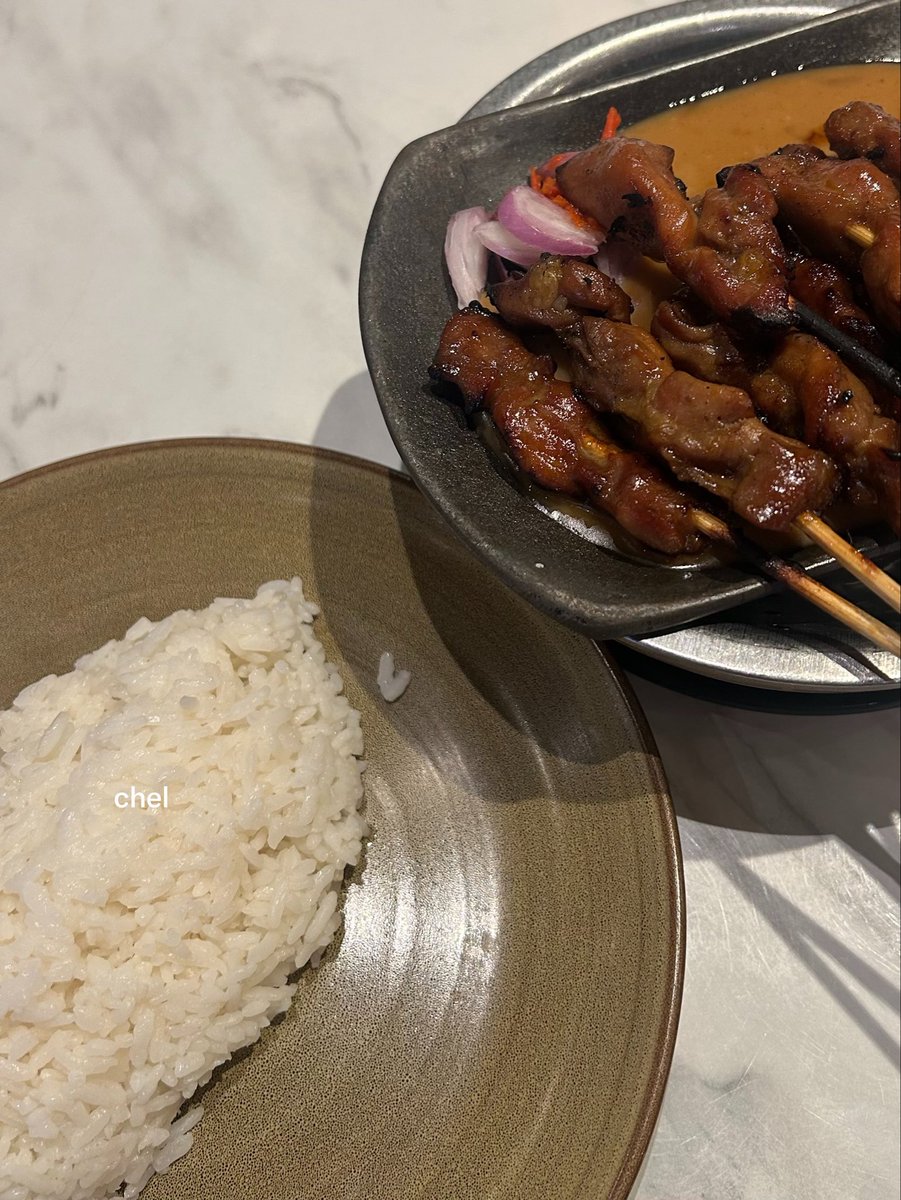 lalaIostme's tweet photo. meski harganya selangit2… menurutku sate ayam tahta tertinggi ya ini… sate khas senayan 😮‍💨💯❤️

cmn gabisa tiap hari kesini!!! WKWKWK boncos bgt sekali makan 😭🤲🏻🤲🏻 https://t.co/NxewBHaXNi