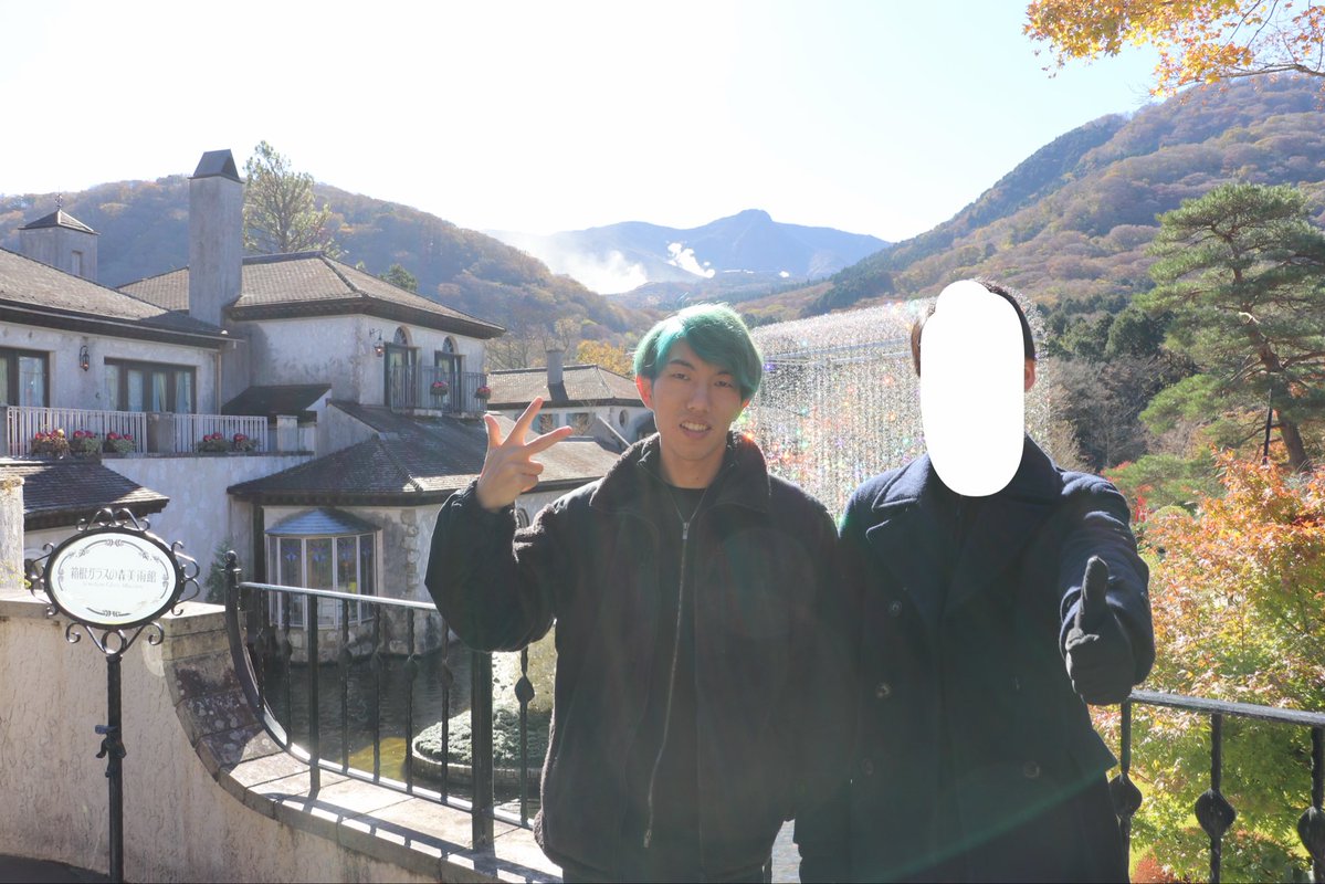 mugen_marcus's tweet photo. 大学生時代の俺と当時のしぇりだーこれでアツい
しかし今は謎の鯖で延々と通話とゲームしてるだけで激鬱 https://t.co/vJTTvPTFIQ