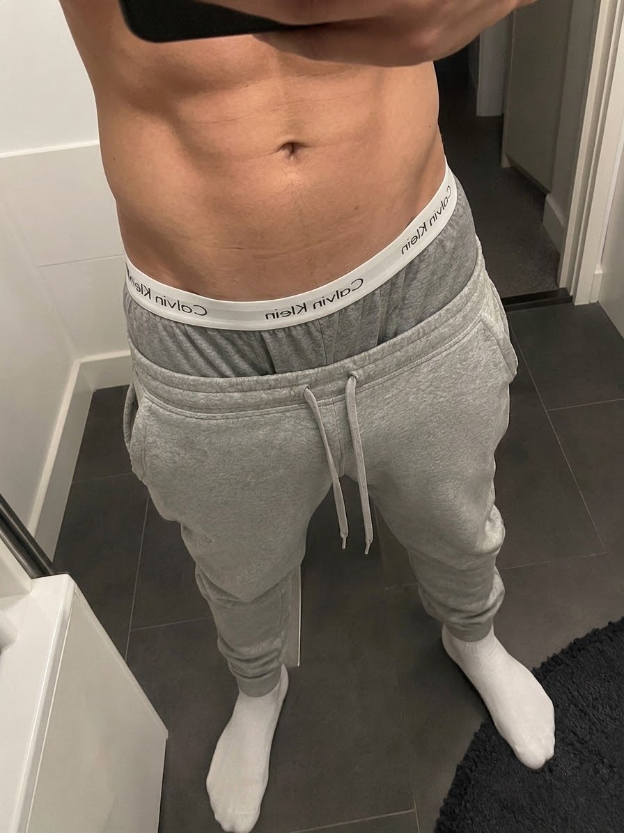 lucasinclair10's tweet photo. Daddy’s home after sweaty gym session…

 #GayFindom
#GayFindomTwitter
#MaleFindom
#GayFinDom
#FinancialDomination
#Findom
#FindomCommunity
#PayPig
#CashSlave
#WalletSlave
#GiftSlave
#Tribute
#SendTribute
#GayPayPig
#GayCashSlave
#GaySub
#GayKink
#GayMen https://t.co/SSsAoUKdRB