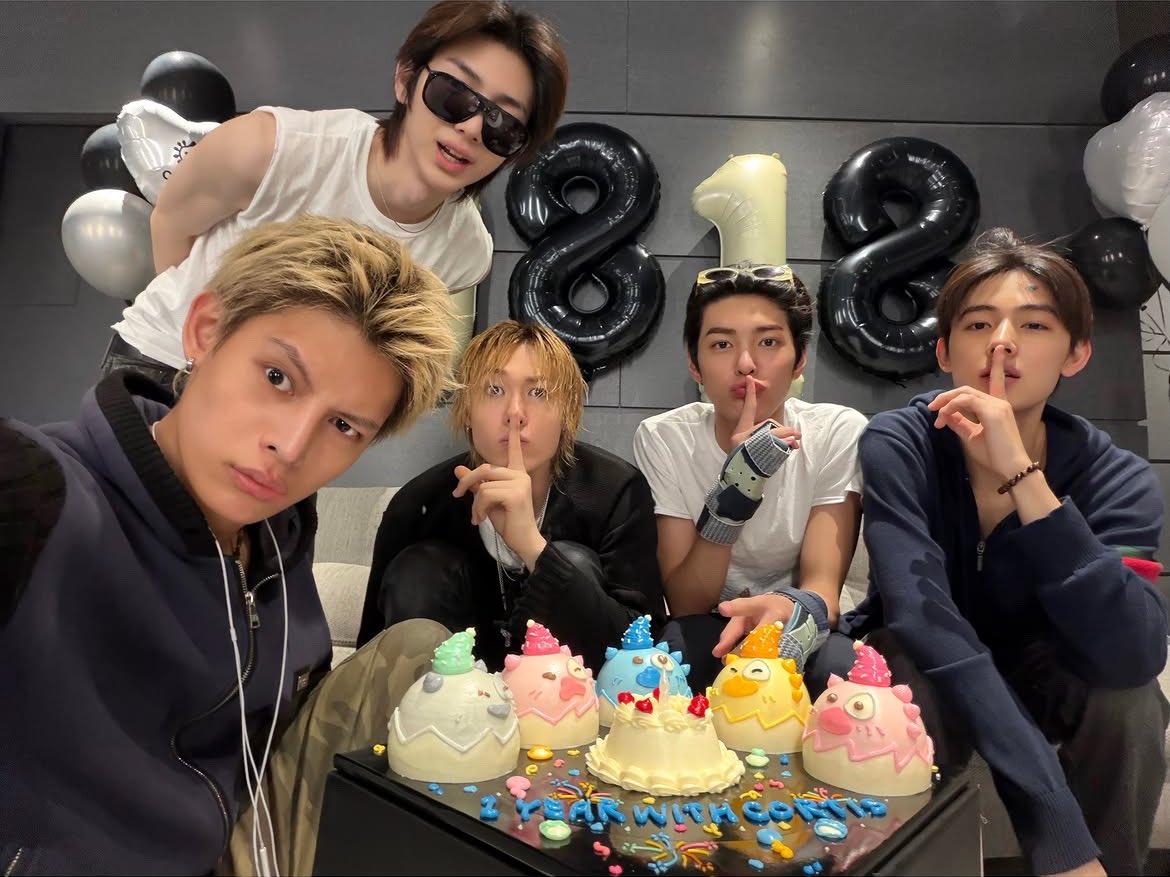BIAS_eom_'s tweet photo. ばり塾だけど、これのソンヒョンくんが良すぎてビビって思わず浮上しました❣️中学生ソンヒョンくんに雰囲気が似てて勝手にメロついてる。みんな個性出すぎ。かわいい。
では❣️ https://t.co/FH7lRMd3R2