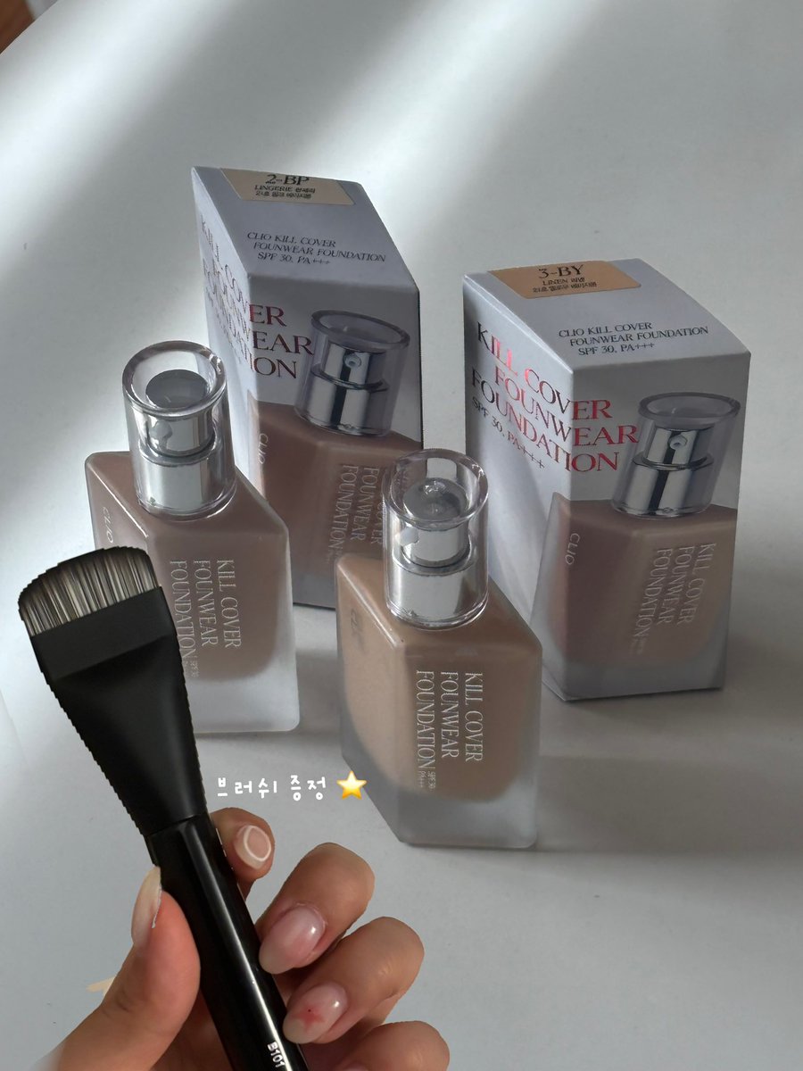 b_hang__2's tweet photo. #광고 #클럽클리오 #RT이벤트 @clio_cosmetics 의 단종부활템 ♥=
 🔸킬 커버 파운웨어 파운데이션 + 파데 브러쉬🔸 본 게시물 RT하신분들 중 추첨 3분께 보내드려요! (🎀호수 선택가능)  💫 킬 커버 쿠션 <- 유명한 건 다들 아실텐데 쿠션 장점을 담은 ★파운데이션 이에요! 단종되었다가 부활했대요!

🔗https://t.co/upKA0enI5o