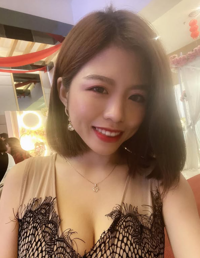 AaronTaylonfas's tweet photo. 35歲  158公分的姐姐第一次玩推特
路過的可以按贊留言打個招呼
讓我認識你嗎 https://t.co/nDXgvzFjAt
