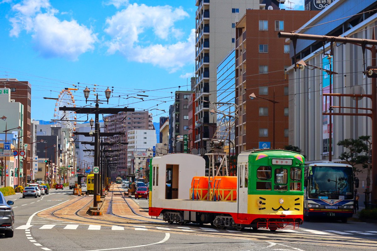 kerokerokun8076's tweet photo. 長崎電気軌道　散水車
#長崎電気軌道 https://t.co/v9IDEayWME
