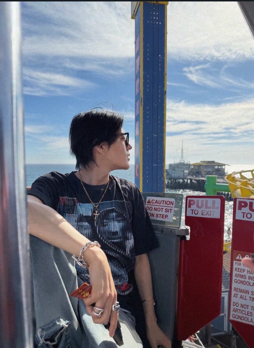 yutapics's tweet photo. #YUTA IG UPDATE 

“Route 66. Chasing light✨” https://t.co/BEOnFJOEuM