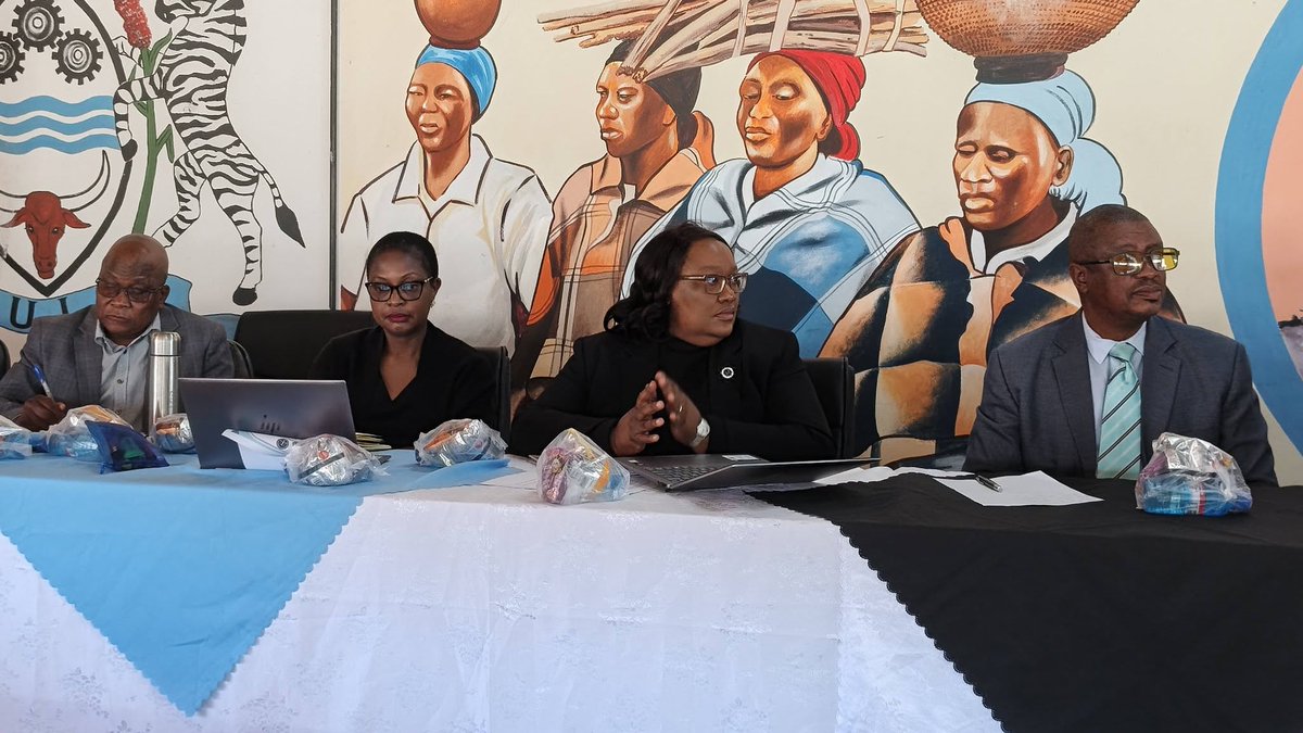 MoJ_bw's tweet photo. Deputy Ombudsman Mguni covered human rights; Chief Investigator Letsoalo urged good governance.  ⚖️#Botswana #GoodGovernance #Ombudsman https://t.co/3RSWBQ9kEy