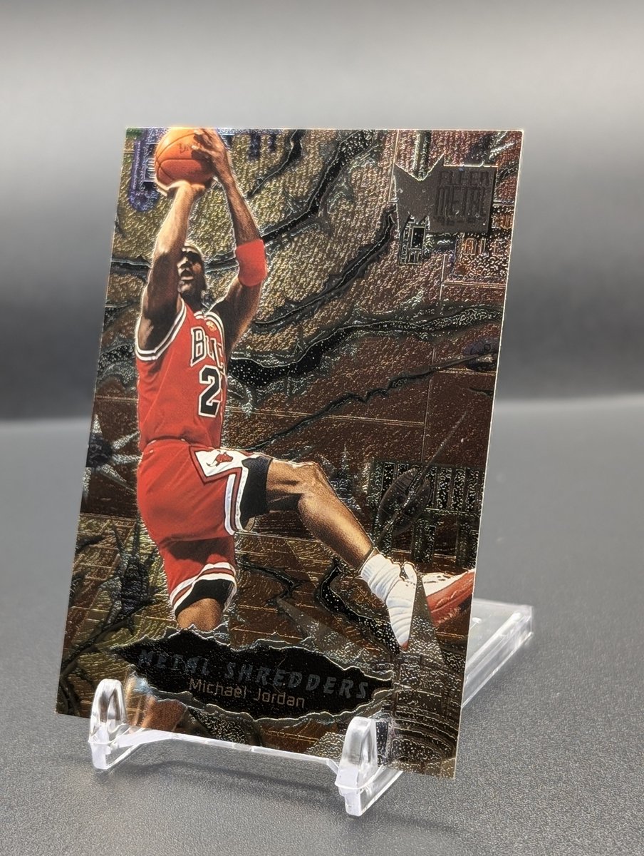 mrvenso's tweet photo. @HeathElliott79 Fleer/ Skybox Metal Shredders Michael Jordan auction listing up
https://t.co/Fj1YrMb4dt https://t.co/nvvxKieBow