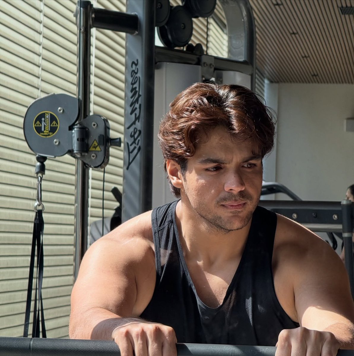 Memesociiety_'s tweet photo. According to rumors, Samreen Kaur was previously in a relationship with YouTuber Ashish Chanchlani.

If the rumors are true, then it makes you wonder what might have led to their breakup.

- Ashish is quite good looking.
- He has an impressive physique.
- His fan following is equally strong.
- He is financially successful and has even collaborated with Hollywood stars.

What is wrong with the taste of today’s baddies ?