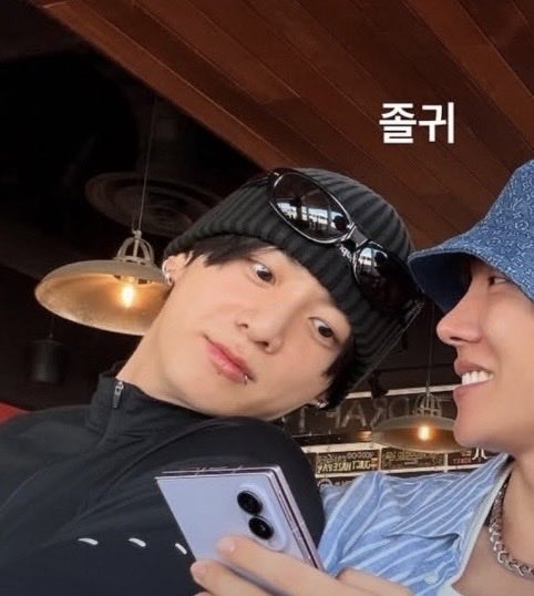 kittaenoir's tweet photo. when you’re at the who adores jungkook the most competition and this mf walks in so u just go back home https://t.co/vZkgRVystY