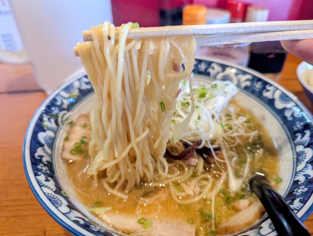 JancomTaka66's tweet photo. ⁡今日のランチ⁡
⁡近くで仕事があって久しぶりの訪店⁡
⁡いつもの鳥唐ランチをオーダー⁡
⁡相変わらず鳥唐旨し✨⁡
⁡ごちそうさまでした
 #えい吉  #鳥唐ランチ  #味噌ネギチャーシューめんに変更 https://t.co/Rt5quxbJw1