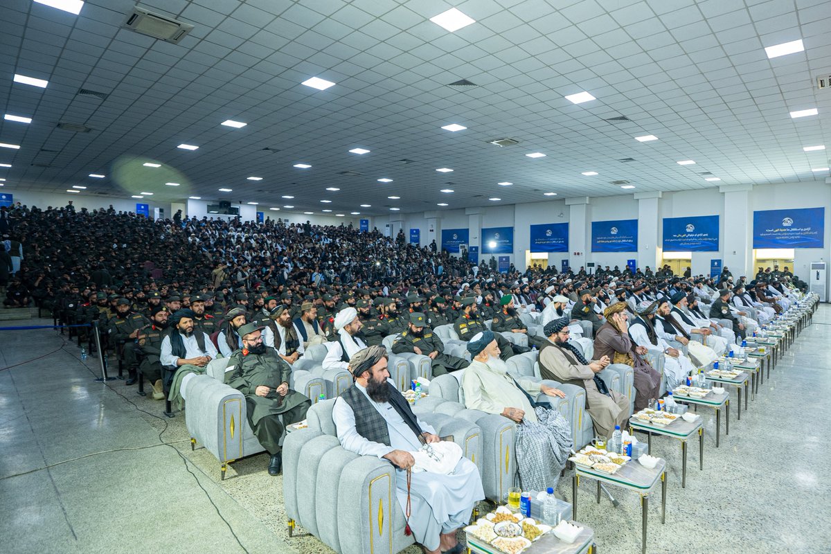 M_Sani_313's tweet photo. د انګرېزي ښکېلاک څخه د آزادۍ د ۱۰۷ ویاړمنې ورځې په مناسبت غونډه جریان لري...
#استقلال https://t.co/Mt2R0e1qqJ